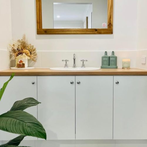 Hollands Plumbing and Electrical